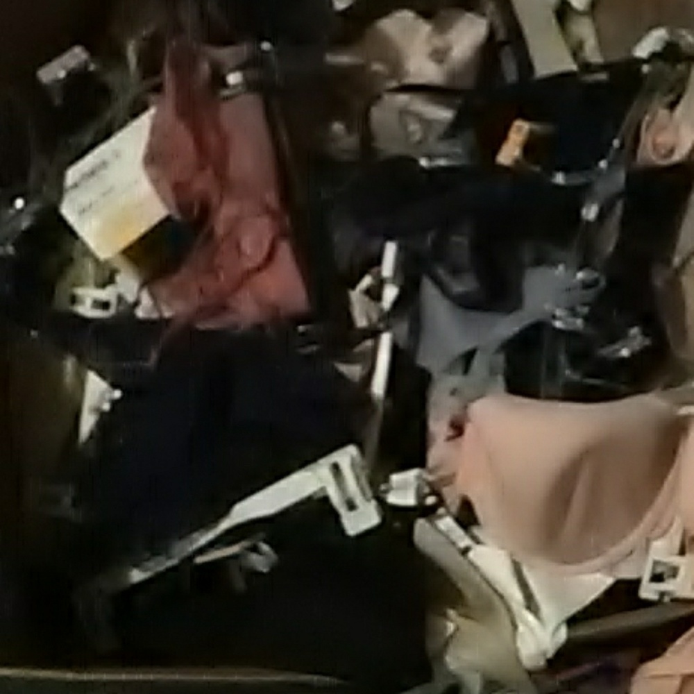 Bras - Picture 2 of 3